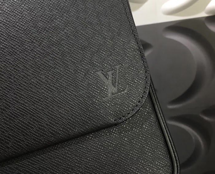 路易威登LV頂級原單 M30619 優雅時尚 肩背斜跨手袋 YDH1301